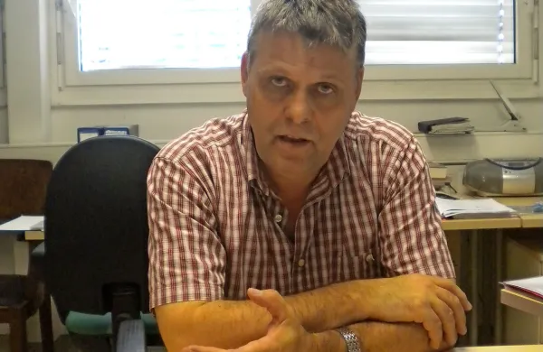 Igor Majcen, ki je 22 let vodil Policijsko postajo Koper, po novem koprskemu županu Borisu Popoviču deli nasvete, kako še izboljšati  programe varnosti v občini 