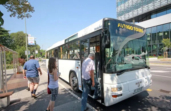 Po novem je možno deskati po spletu tudi na mestnih avtobusih