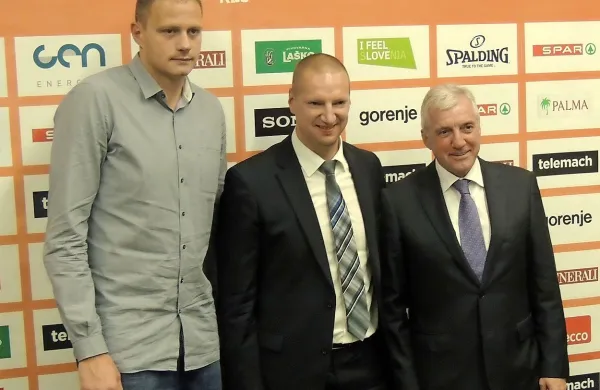 Z leve: Rašo Nesterović, Matej Erjavec in Iztok Rems