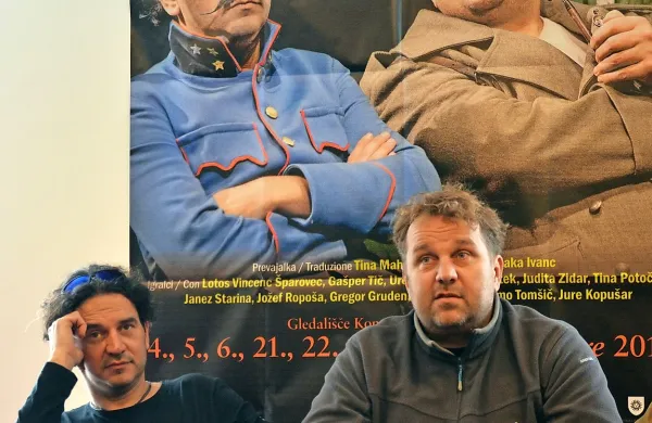 Gašper Tič ( Lukáš) in Lotos Vincenc Šparovec (Švejk)