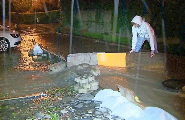 Voda je vdrla v 19 domov