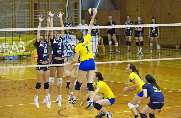 Odbojkarice Luke Koper nadaljujejo z zanesljivimi zmagami