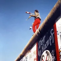 Pred 25 leti je padel Berlinski zid
