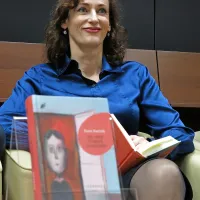 Saša Pavček je prebrala eno očetovih zadnjih  pesmi Angel 
za srce 
