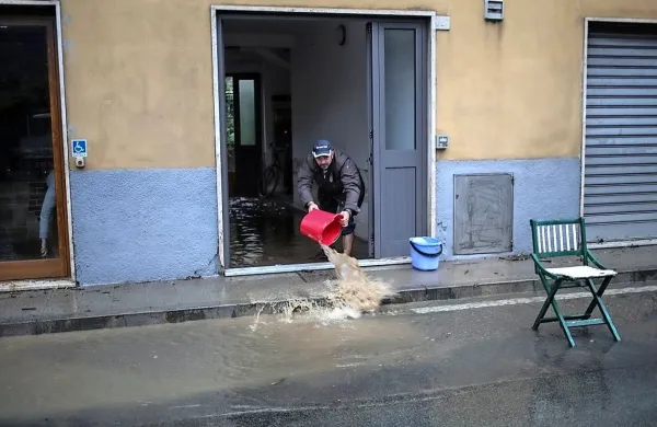 Kraj Chiavari v okolici Genove danes zjutraj