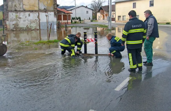 Središče Bača pod vodo