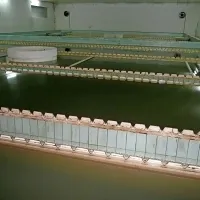 V bazenih v vodarni v Malnih, kjer so manjšo motnost opazili že prejšnji četrtek, zaradi kritičnega povečanja pa prekuhavanje odredili v ponedeljek, je bila voda rjava
