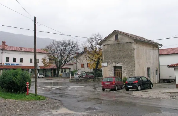 Lokavčani, ki so zaradi okvare žice ostali brez telefona, interneta in televizije, so ogorčeni nad (ne)odzivnostjo Telekoma. Ta se jim opravičuje.