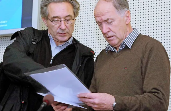 Predsednik vlade Miro Cerar bo v petek sprejel predstavnike sindikatov. Na fotografiji: predsednik Konfederacije sindikatov javnega sektorja Slovenije Branimir Štrukelj (levo) in predsednik Zveze svobodnih sindikatov Slovenije Dušan Semolič. 