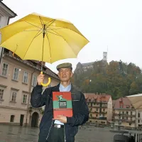Marjan Dolgan: “Upam, da bodo portreti mnogih književnikov odslej bolj jasni, da bo manj idealizirane lažne pozlate in več človečnosti, čeprav ta, žal, večkrat zaudarja.” 