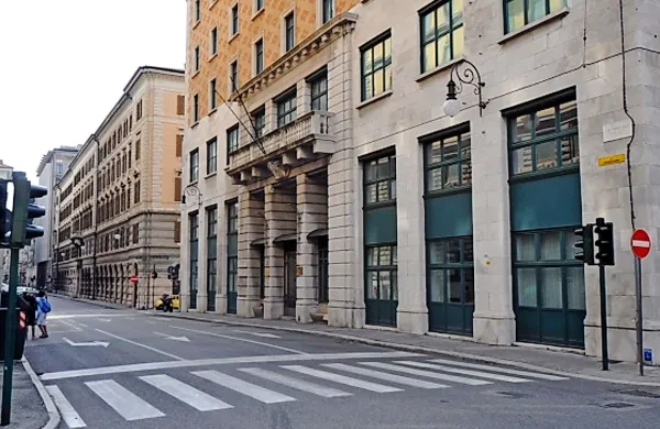V ulici Filzi ima tržaška univerza enega od svojih oddelkov