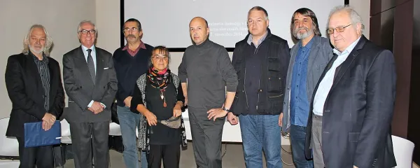 Velik prispevek Jadrana Sterleta k ohranjanju naše dediščine so ovrednotili njegovi prijatelji, soustvarjalci in sopotniki (z leve) Boris Čok, Franco Cossutta, Slobodan Simič Sime, Jožica Zafred, Stojan Lipolt, Bogdan Macarol, Marjan Vrabec in dr. Tadej