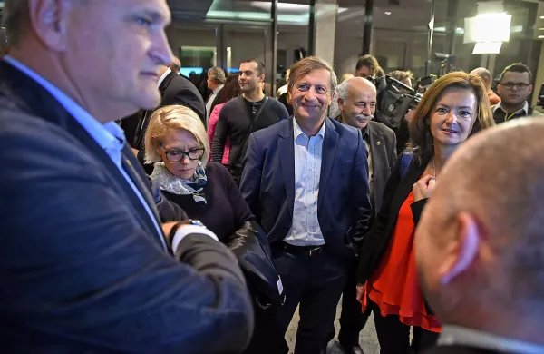 Slovenski veleposlanik pri EU Rado Genorio in zunanju minister Karl Erjavec