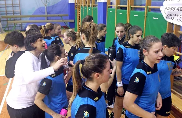 Pirančanke so na vrhu prvenstvene lestvice