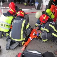  Ob postavitvi novega aparat so prikazali  tudi, kako delajo  za reševanje najbolj usposobljeni