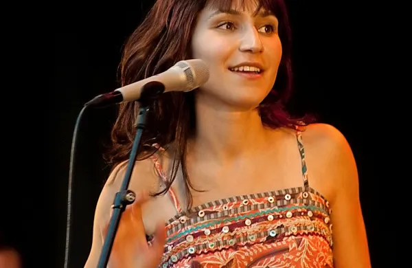 Laleh in Chiquitita