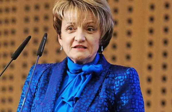 Ministrica za izobraževanje, znanost in šport Stanka Setnikar Cankar