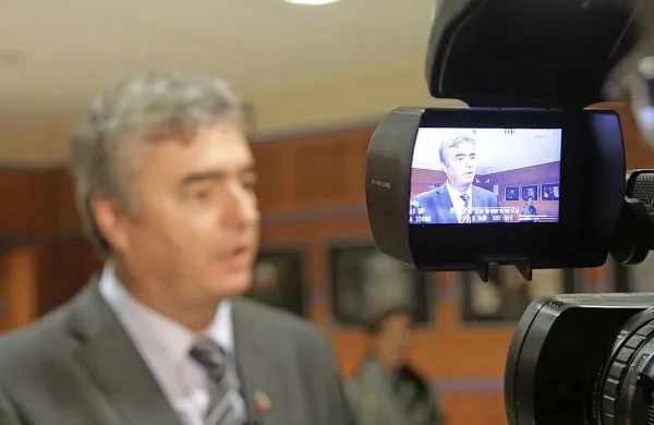Podpredsednik SDS Milan Zver si v slovenskem političnem prostoru želi čim več močnih strank, tudi na desni sredini, pravi