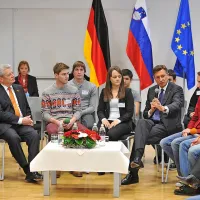 Ni se branil &ldquo;selfijev&rdquo; z dijaki