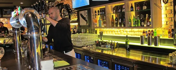 Poznavalec piv Danijel Lovrečič bo v Snack baru za točilno 
baterijo vsak četrtek