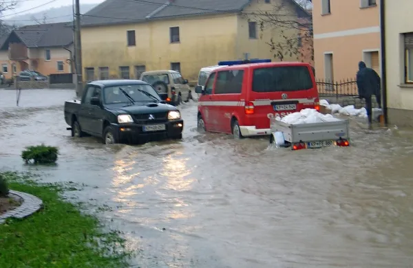 V popalvah prizadeti Bač