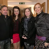 “Krivi” za druženje z Rudolfom: Denis Papić, Maja Radaković, Neža Kožar in gostja Damjana Žist, novinarka Večera (z leve)