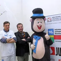 Deset ur delali, pa nič računali