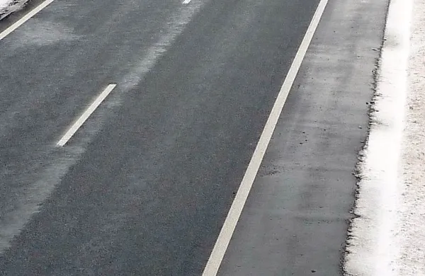 Agencija za okolje je za včeraj napovedala možnost poledice in žleda na Notranjskem, Kočevskem in Dolenjskem