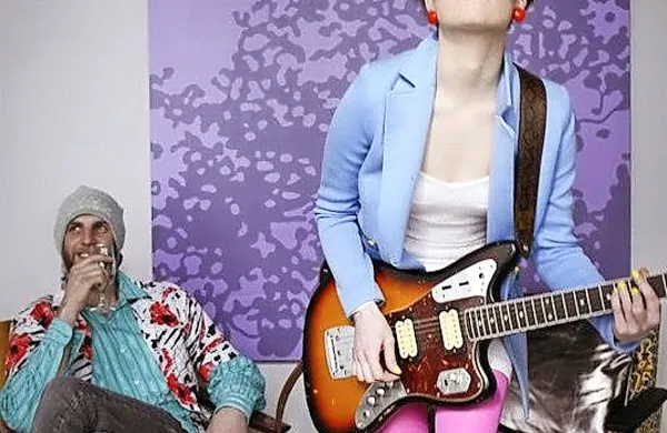 Barbari, istrska skupina, ki je nastala okoli nekdanje člankice skupine Gustafi, pevke in kitaristke  Barbare Munjas, bo 4. decembra  izdala drugi studijski album.