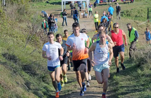 Marko Tratnik (v ospredju) je z zmago v Vrtojbi le še potrdil svojo letošnjo premoč na Primorskem.