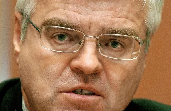 GZS je  prekinila sodelovanje v pogajanjih o novem socialnem sporazumu. Gre za obliko pritiska, neke vrste stavko, je  dejal predsednik GZS Samo Hribar Milič. 