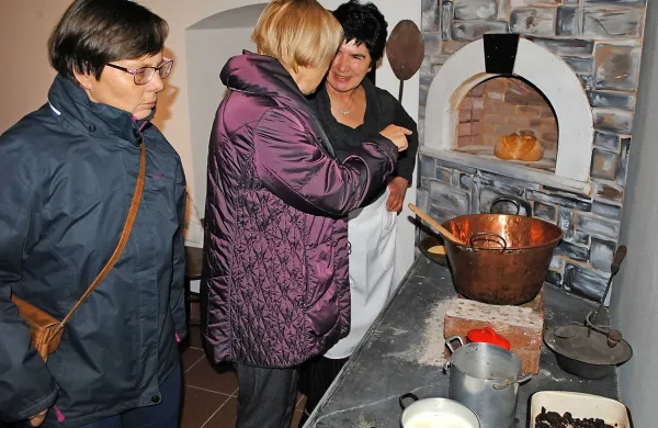 Na Planini so gospodinje in pol