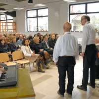 Kulturni program na odprtju prenovljene stavbe so sooblikovali varovanci VDC Nova Gorica.