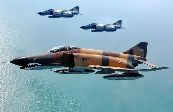 Iranski vojaški lovci so v zadnjih dneh bombardirali položaje skrajne Islamske države na vzhodu Iraka.