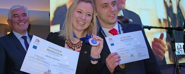 Tim Perić s sotekmovalko Julio Mario Geistberger iz Avstrije