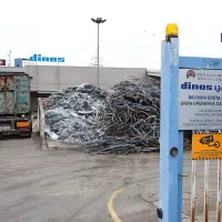 V Dinosu pravijo, da zdajšnje zmogljivosti zadostujejo njihovim potrebam, zato o selitvi za zdaj ne razmišljajo. 