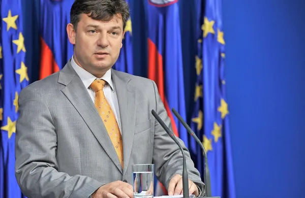 Minister za infrastrukturo Peter Gašperšič resno računa na vlaganja v drugi tir v sklopu evropskega 315-milijardnega naložbenega načrta. 