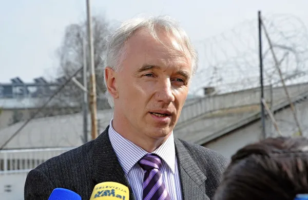 Vlada je z današnjim dnem za obdobje petih let za generalnega direktorja Uprave RS za izvrševanje kazenskih sankcij imenovala Jožeta Podržaja. 