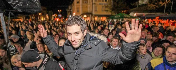 Valeria Lutmana, zmagovalca tretje izvedbe oddaje Gostilna išče šefa,  so bučno sprejeli v domačem kraju.  