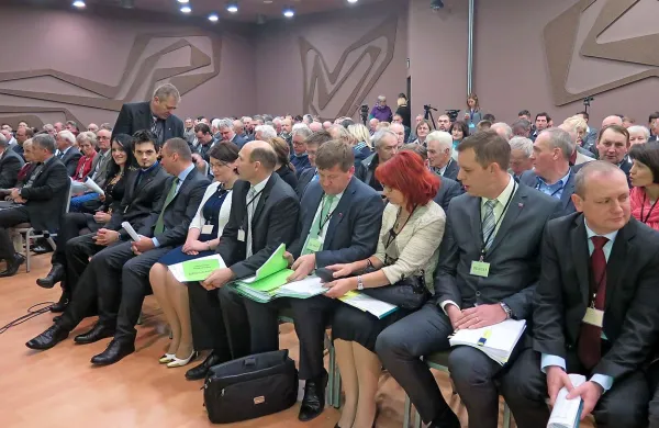 Sobotni kongres SLS so nameravali celo preložiti, a so ga potem vseeno izpeljali.