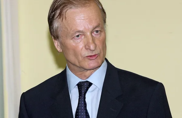 Metod Mezek: “Zaradi nižanja cen je zdravstvo od leta 2009 izgubilo 17 odstotkov denarja, kar je okrog 400 milijonov evrov.”