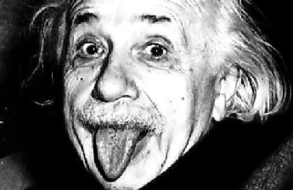 Zapiski, pisma, razglednice in  dokumenti, ki jih je fizik Albert Einstein pustil na univerzi Princeton v New Yerseryu in v Židovskem vseučilišču v Jeruzalemu, so dostopni na spletu.