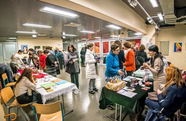 Namen sejma AlterSLO je povezovanje in promoviranje zdravega načina življenja, alternativne medicine, umetnosti, lepote in glasbe.