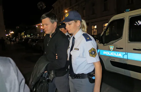 Zunajobravnavni senat Okrožnega sodišča v Celju je nekdanjemu direktorju Termoelektrarne Šoštanj Urošu Rotniku, ki je osumljen pranja denarja pri projektu šestega bloka, pripor podaljšal za dva meseca.