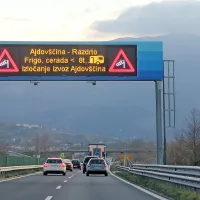 Protivetrna zaščita bo po zagotovilih  stroke bistveno zmanjšala število zapor zaradi burje na vipavski hitri cesti. Projekti se izdelujejo, trši oreh pa bo zagotoviti dovolj denarja.
