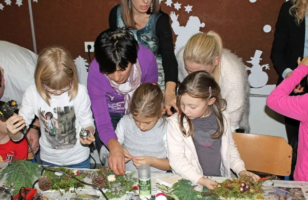 Božično-novoletni bazar na O&Scaron; Livade