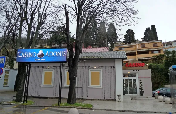 Lastniki igralnega salona Adonis so ostali brez koncesije.