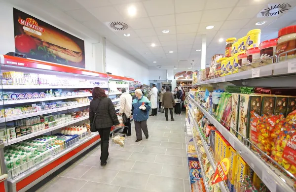 V soboto bodo začela veljati nova pravila EU o označevanju živil, ki bodo potrošnikom zagotovila jasnejše, celovitejše in natančnejše informacije o vsebini živil. 