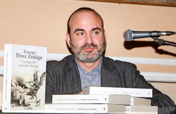 Ernesto Pérez Zuniga je vesel, da mu je knjigo o Tartiniju uspelo predstaviti prav v Piranu, kjer je že pred desetletjem prehodil vse skladateljeve poti. 