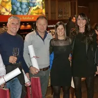 Jadralski kolegi  so si imeli veliko povedati (z leve): Branko Brčin, Mitja Margon, Mitja Kosmina, Tina Mrak, Veronika Macarol in Iztok Knafelc.